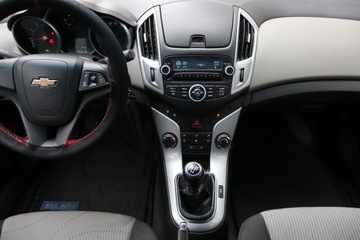 Chevrolet Cruze Hatchback 5d 1.8 16V DOHC 141KM 2012 Chevrolet Cruze 1.8 i 16V, Salon Polska, zdjęcie 10