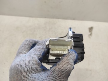 CITROEN C4 1 I 04- ZÁMEK LEVÝ PŘEDNÍ 6PIN 9647173980