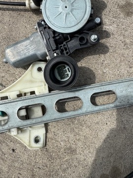 MECHANIZMUS OKNO LEVÝ PŘEDNÍ SUZUKI SWIFT MK7