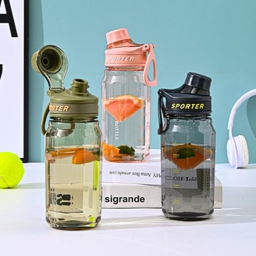 Креативная спортивная бутылка для воды для фитнеса OEM портативная пластиковая космическая чашка