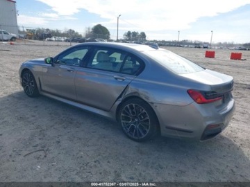 BMW Seria 7 G70 2022 BMW Seria 7 740 I 2022 3.0l 3.0 Benzyna 335KM, zdjęcie 3