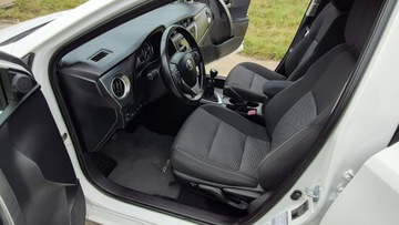 Toyota Auris II Hatchback 5d Valvematic 130 132KM 2014 Toyota Auris _1.6, zdjęcie 6
