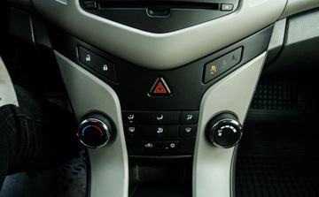 Chevrolet Cruze 2011 Chevrolet Cruze 1.6 benzyna 113KM sedan klimatyzacja hamulce i opony bdb, zdjęcie 18