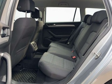 Volkswagen Passat B8 Variant Facelifting 2.0 TDI SCR 150KM 2020 Volkswagen Passat Buisness, FV23, Salon PL, Asystenci, Led, APP, Navi 2.0, zdjęcie 11