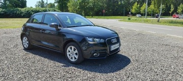 Audi A1 I Hatchback 3d 1.2 TFSI 86KM 2012 Audi A1 Sportback Książka serwisowa, stan bardzo, zdjęcie 2