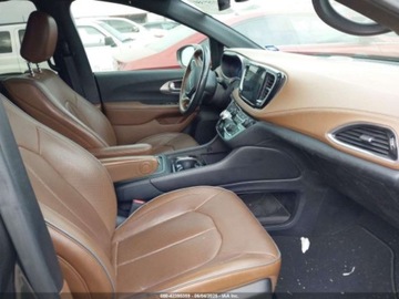 Chrysler Pacifica II 2021 Chrysler Pacifica Hybrid Limited 2021 3.6l 3.6 Hybryda 260KM, zdjęcie 9