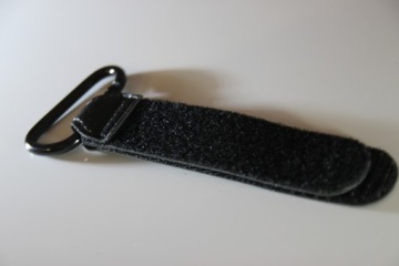 КРЮЧОК ДЛЯ СУМКИ С БЕЗОПАСНОЙ РУЧКОЙ на липучке