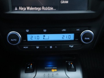 Toyota Avensis III Wagon Facelifting 2015 2.0 D-4D 143KM 2018 Toyota Avensis 2.0 D-4D, Salon Polska, zdjęcie 12