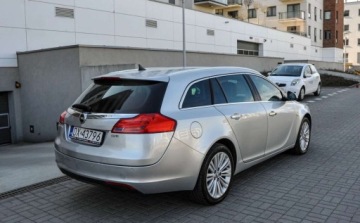 Opel Insignia I Sports Tourer 2.0 CDTI ECOTEC 130KM 2012 Opel Insignia 2,0CDTI 2012 r. 2.0 Diesel 130KM, zdjęcie 3