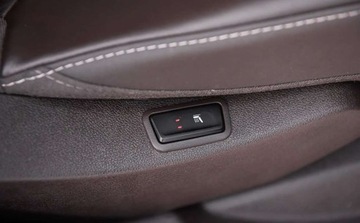 Renault Espace V Van 1.6 Energy TCe 200KM 2016 Renault Espace 1.6B 200Ps Full Ledy Panorama Skora Head Up Masaze FULL OPC, zdjęcie 35