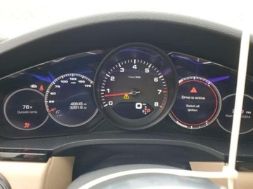 Porsche Cayenne III 2020 Porsche Cayenne 2020, 3.0L, 4x4, porysowany lakier 3.0 Benzyna 335KM, zdjęcie 10