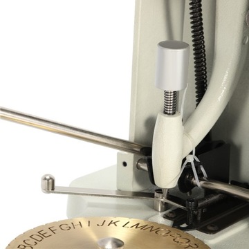 Ручной гравировальный станок по металлу.