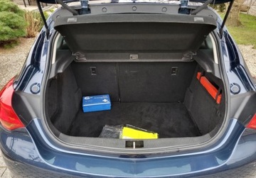 Opel Astra J Hatchback 5d 1.6 Twinport ECOTEC 115KM 2011 Opel Astra Opel Astra 1.6 115PS Dobre wyposazenie Kola Lato Zima 1.6, zdjęcie 20