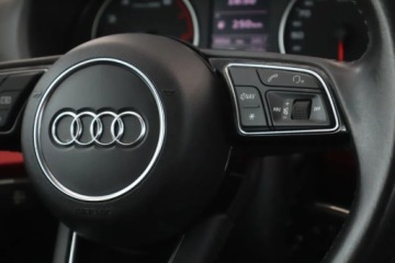 Audi Q2 SUV 1.0 TFSI 116KM 2018 Audi Q2 30 TFSI, Salon Polska, Serwis ASO, Klima, zdjęcie 15