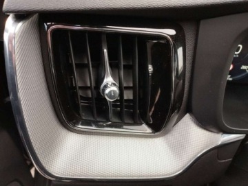 Volvo XC60 II Crossover D4 190KM 2019 Volvo XC 60 Volvo XC60 2.0 Diesel 190KM R-Design Automat FV23 2.0 Diesel, zdjęcie 24