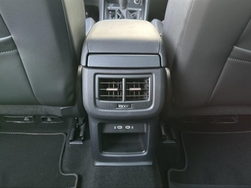Cupra Ateca Crossover Facelifting 1.5 TSI 150KM 2024 Cupra Ateca 1.5 TSI 150KM Audio System Beats Wirtu, zdjęcie 36