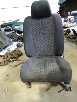 323 F BJ SEDADLO PŘEDNÍ PRAVÝ SPOLUJEZDCE STOJAN SEDAČKA PODPORA