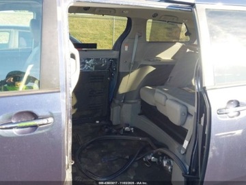 Toyota Sienna III 2020 Toyota Sienna xle premium, 2020r., 3.5L 3.5 Benzyna 296KM, zdjęcie 7