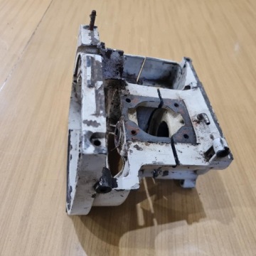 КОРПУС ДВИГАТЕЛЯ STIHL FS 220 В КОМПЛЕКТЕ