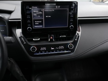 Toyota Corolla XII Sedan 1.5 VVT-i 125KM 2022 Toyota Corolla 1.5 VVT-i, Salon Polska, zdjęcie 11