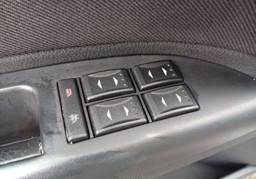 Ford Mondeo III Sedan 2.0 145KM 2001 Ford Mondeo Zarejestrowany - ubezpieczony - benzyna 2.0 Benzyna 145KM, zdjęcie 16