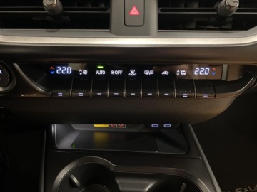 Lexus UX Crossover Facelifting 2.0 250h 184KM 2023 Lexus UX 250h GPF F Sport Design 2WD Lexus UX 250h, zdjęcie 17