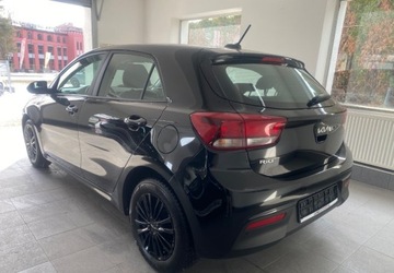 Kia Rio IV Hatchback 5d Facelifting 1.2 DPI 84KM 2021 Kia Rio Bezwypadkowy Serwisowany 30 tys. km 1.2 Benzyna 85KM, zdjęcie 3