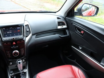  SsangYong Tivoli 1.6 e-XDi, Salon Polska, zdjęcie 7