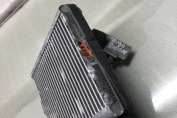 CHLADIČ KLIMATIZACE (POD DESKA) VW TAIGO (CS1) LA379001 GASOLINE 2024