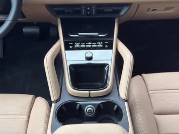 Porsche Cayenne III SUV Facelifting 4.0 474KM 2025 PORSCHE Cayenne Coupe S Suv 4.0 (474KM) 2025, zdjęcie 8