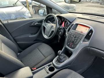 Opel Astra J Sedan 1.6 CDTI ecoFLEX 110KM 2015 Opel Astra Nawigacja/ Zamiana/ Kredyt, zdjęcie 17