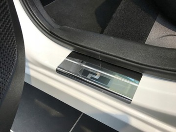 RENAULT KADJAR 2015-2022 NAKŁADKI OCHRONNE NA PROGI LISTWY PROGOWE