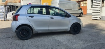 Toyota Yaris II Hatchback 5d 1.4 D-4D 90KM 2007 TOYOTA YARIS 1.4 D-4D 90 KM, zdjęcie 12