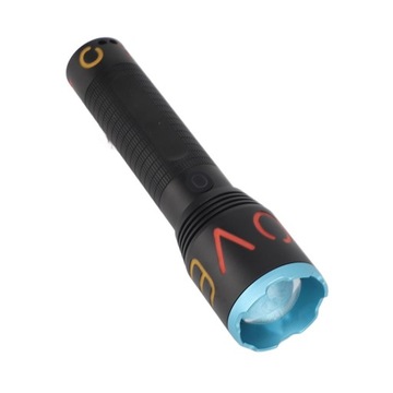 Мощный светодиодный фонарик с возможностью увеличения.
