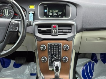 Volvo V40 II Hatchback Facelifting 2.0 D3 150KM 2016 Volvo V40 led*RDesign*Bezwypadkowy, zdjęcie 15