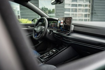 Volkswagen Golf VIII R Facelifting 2.0 TSI 333KM 2026 Volkswagen Golf Variant R 2.0 TSI 4Motion 333 KM, zdjęcie 19