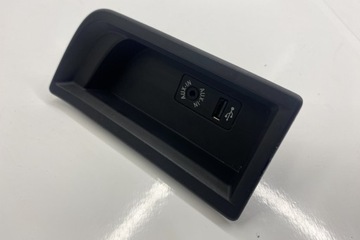 PŘÍDAVNÉ SPONA MULTIMEDIA (AUX/USB) BMW 3 (F30, F80) 9229246 2.0L DIESEL