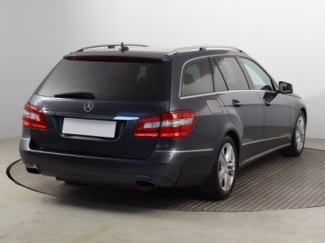 Mercedes Klasa E W212 Kombi 200 CGI BlueEFFICIENCY 184KM 2012 Mercedes E E 200, Automat, Skóra, Navi, Xenon, zdjęcie 4