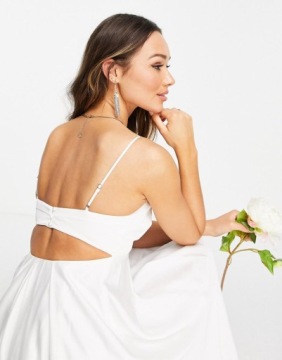 СВАДЕБНОЕ ПЛАТЬЕ МИДИ С АТЛАСНЫМИ ПЛАТЬЯМИ Asos Edition XXJ sid M