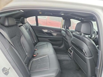 BMW Seria 7 G70 2022 BMW Seria 7 750xi 2022 4.4 Benzyna 523KM, zdjęcie 10