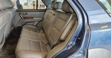 Kia Sorento I 2.5 CRDi 140KM 2004 Kia Sorento 2.5 CRDI 140KM 4x4 Skorzana tapicerka Hak 2.5 Diesel 140KM, zdjęcie 9