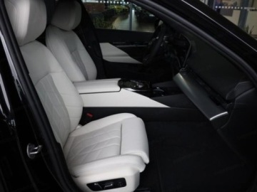 BMW Seria 5 G90-91 2025 BMW Seria 5 540d xDrive Sport Sedan 3.0 (303KM) 2025, zdjęcie 4