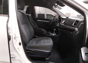 Toyota Highlander II 2019 Toyota Highlander LE, od ubezpieczalni 2.7 Benzyna 185KM, zdjęcie 12