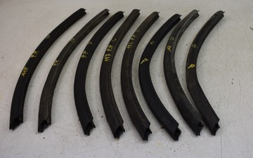 UCZCZELKA DRZWI PRAWY PRZÓD VW T5 7H0837565A