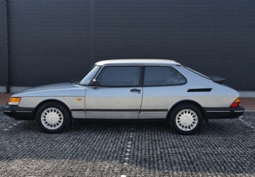 Saab 900 I Hatchback 2.0 i 16V 128KM 1992 Saab 900 Rezerwacja KROKODYL 900 2,0 16V Klima Automat 2.0 Benzyna 128KM, zdjęcie 25