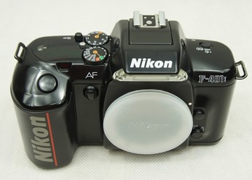 Aparat NIKON F-401x z dekielkiem