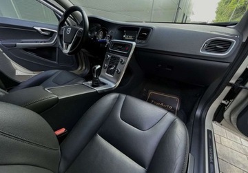 Volvo V60 I Kombi Facelifting 2.0 D2 DRIVE-E 120KM 2017 Volvo V60 D2 NAVI ZAREJESTROWANY gwarancja manual SKORA 2.0, zdjęcie 15