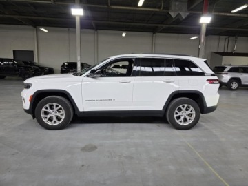 Jeep Grand Cherokee V 2023 Jeep Grand Cherokee Limited 2023 3.6 Benzyna 293KM, zdjęcie 2