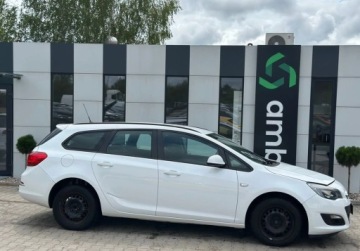 Opel Astra J Sports Tourer Facelifting 1.4 Turbo ECOTEC 120KM 2015 Opel Astra 1.4B 120KM 2015r. Salon Polska F0Vat 23 1.4 Benzyna 120KM, zdjęcie 4