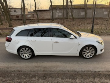 Opel Insignia I Sports Tourer Facelifting 2.0 CDTI BiTurbo ECOTEC 195KM 2014 Opel Insignia OPC COSMO 2.0 BiTurbo 195KM Navi Alu, zdjęcie 10